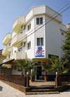 Lola Garden Hotel 